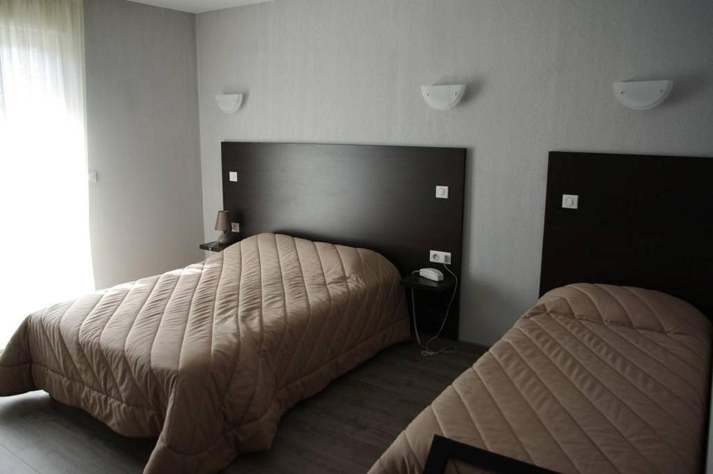 Hotel De Bordeaux Gramat Room photo