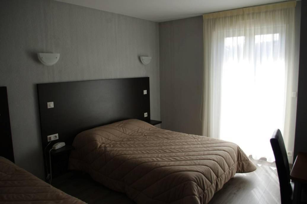 Hotel De Bordeaux Gramat Room photo